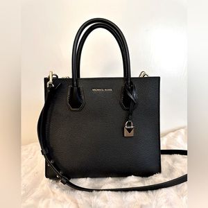 Michael Kors Mercer Pebble Leather Accordion Crossbody  Black/Gold